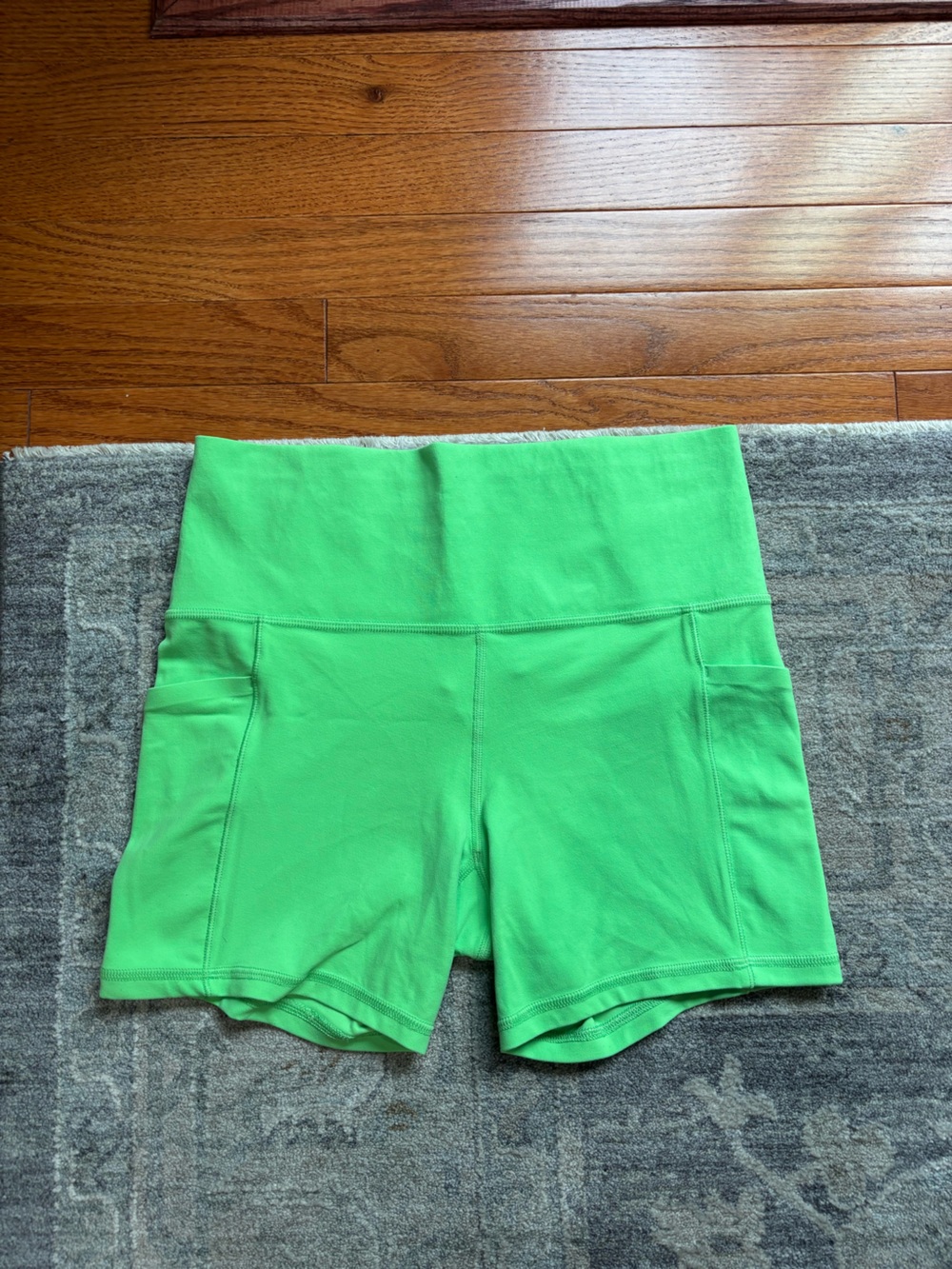 Athleta Neon Green Salutation Stash II 5” High Rise Bike Shorts